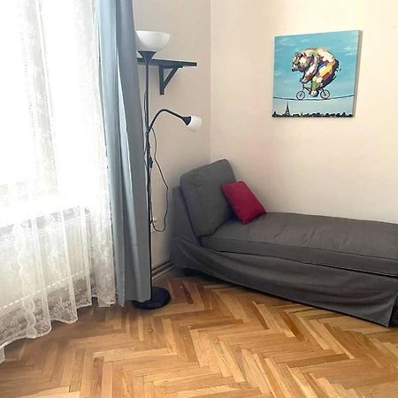 Apartment Green House - Old Town Братислава Экстерьер фото