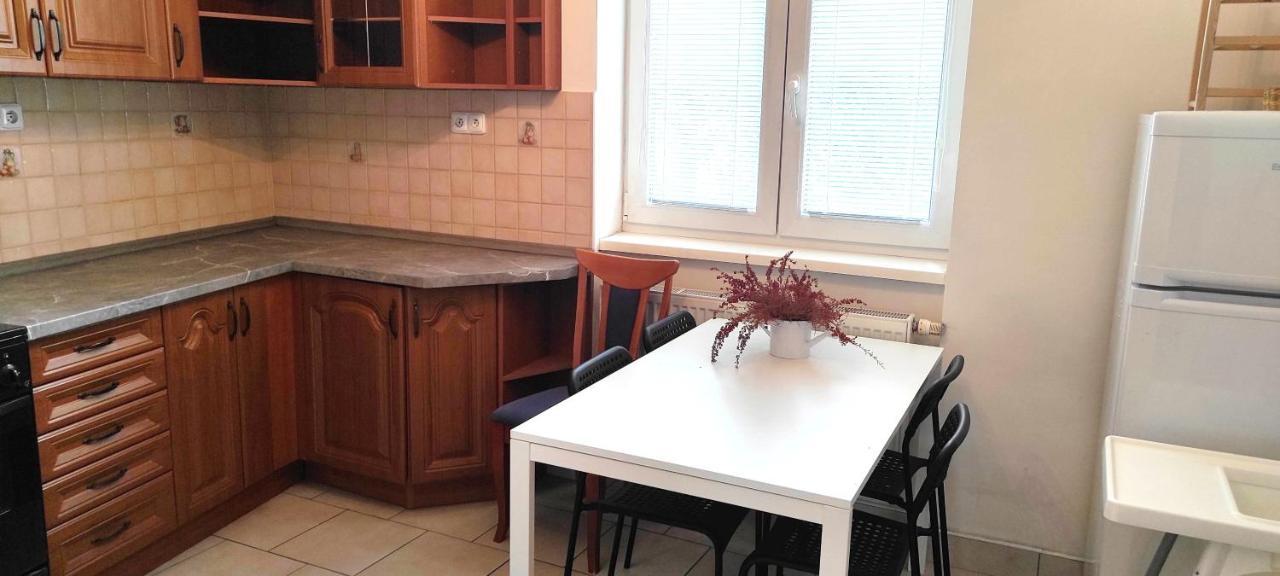 Apartment Green House - Old Town Братислава Экстерьер фото