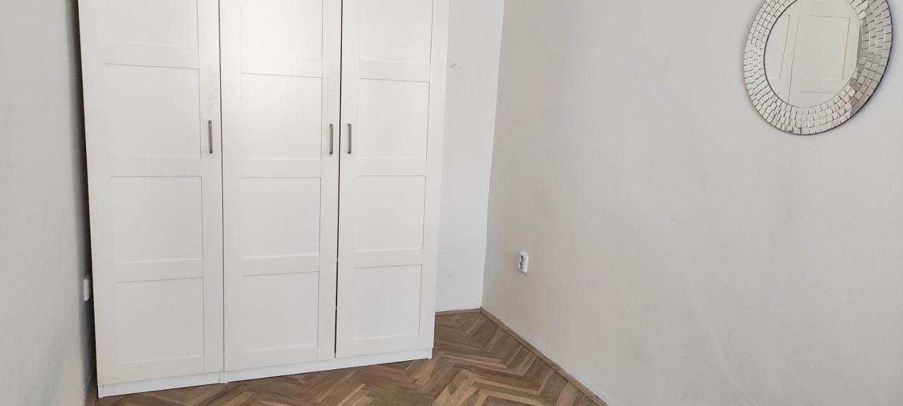 Apartment Green House - Old Town Братислава Экстерьер фото